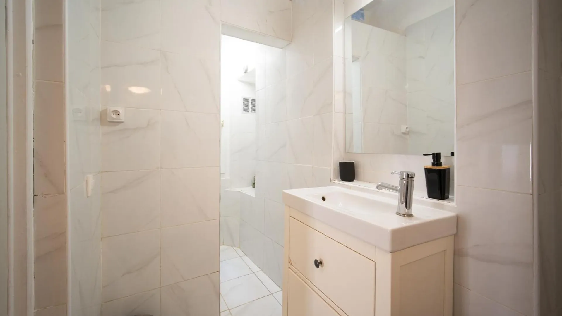 Appartement Tout Equipe 4 Couchages A 600M De La Plage Des Catalans Marseille 0*,  France